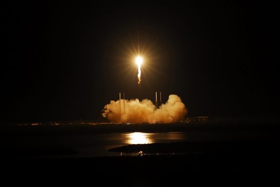 Запуск (space.com) Запуск (space.com)