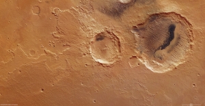 Кратеры Даниелсона и Калокса (esa.int) Кратеры Даниелсона и Калокса (esa.int)