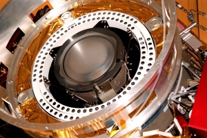 Электрореактивный двигатель аппарата Deep Space 1 (wikipedia.org)