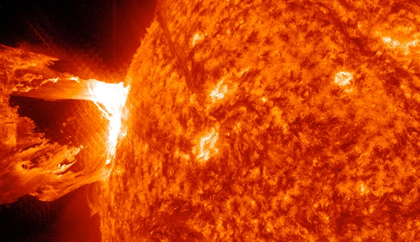Полость на снимке SDO (nasa.gov) Полость на снимке SDO (nasa.gov)