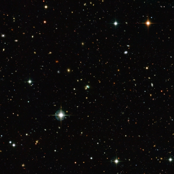 Галактика J2240  на небе (eso.org)