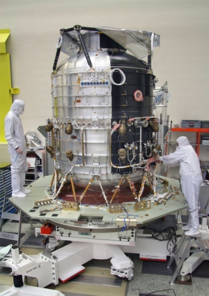 Криостат Гершеля (esa.int) Криостат Гершеля (esa.int)