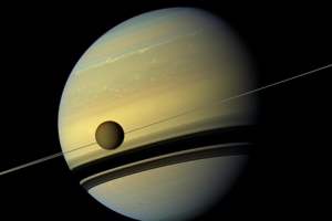 Сатурн и его кольца (phys.org) Сатурн и его кольца (phys.org)