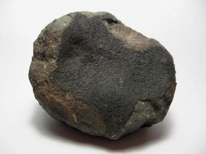 Полукиллограммовый фрагмент метеорита (phys.org)