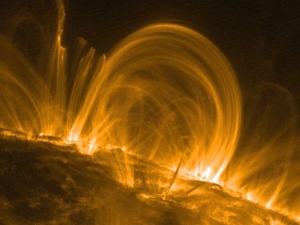 Корональный выброс массы, на короткое врея усиливающий солнечный ветер (space.com)