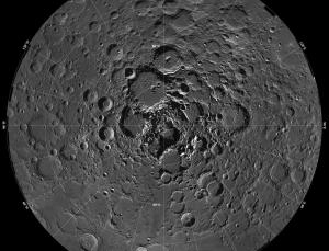 Северный полюс Луны (newscientist.com) Северный полюс Луны (newscientist.com)