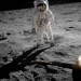 Первый полет человека к поверхности другого небесного тела и высадка на Луне.